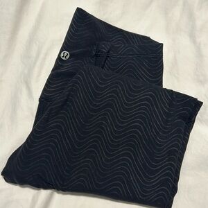 Aqueous emboss black high rise 25”